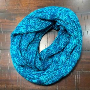 FRAAS chunky cable knit scarf